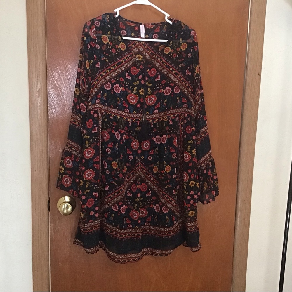 India Style Dress with Ruffled Sleeves and Slip,  Size Medium